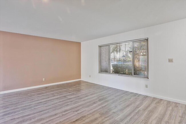 Building Photo - 5901 Casa Alegre