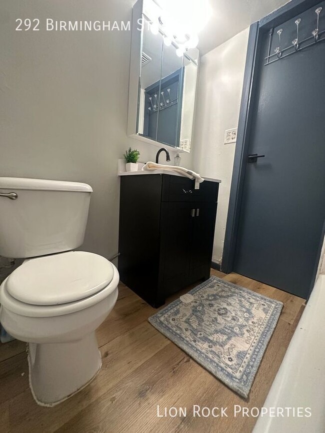 Building Photo - 292 Birmingham St