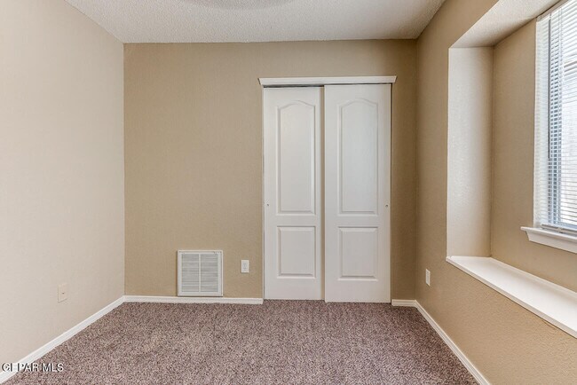 Building Photo - 11328 Bullseye St