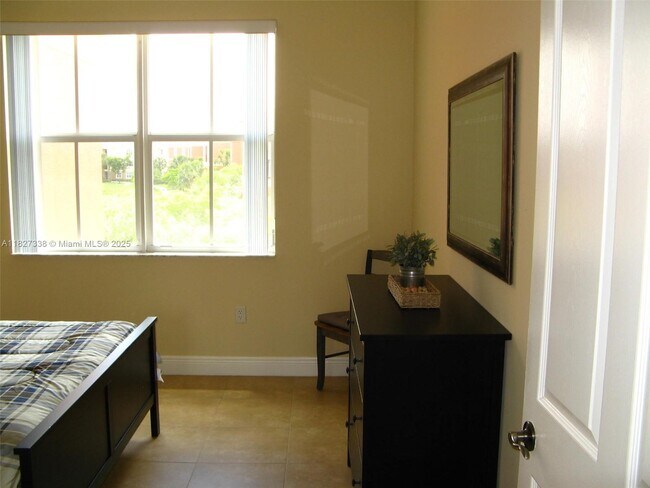 Building Photo - 4706 SW 160th Ave