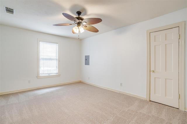 Building Photo - 4909 Birchman Ave