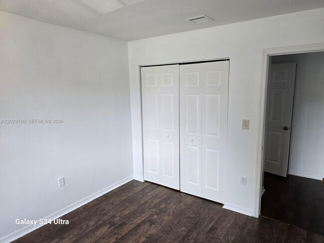 Building Photo - 13658 SW 142nd Terrace