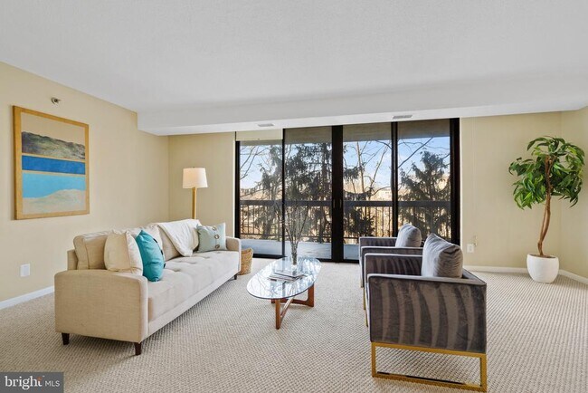 Building Photo - 1016 S Wayne St