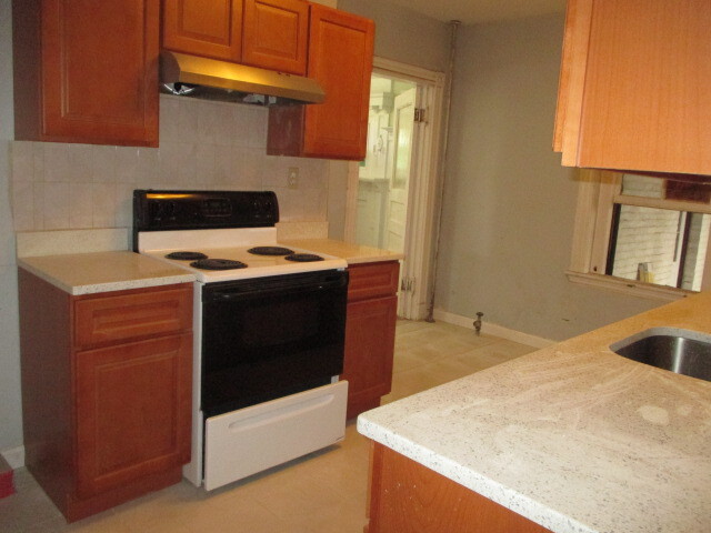 Primary Photo - 40 Stellman Rd