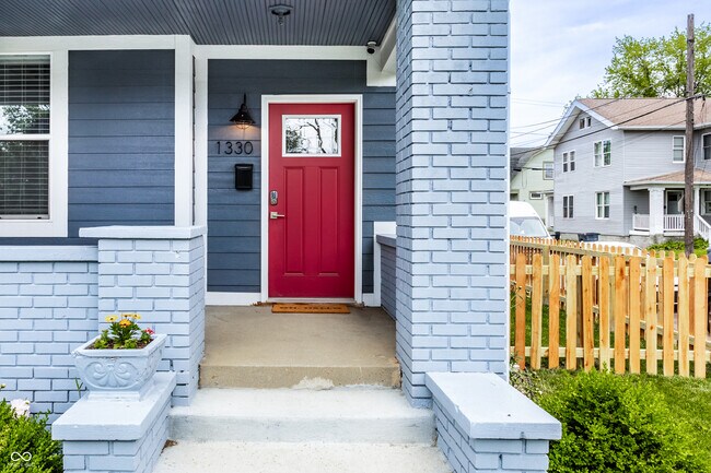 Building Photo - 1330 Marlowe Ave