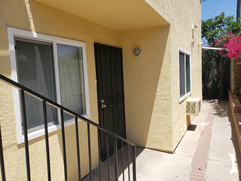 Building Photo - 1261 Victor Ave