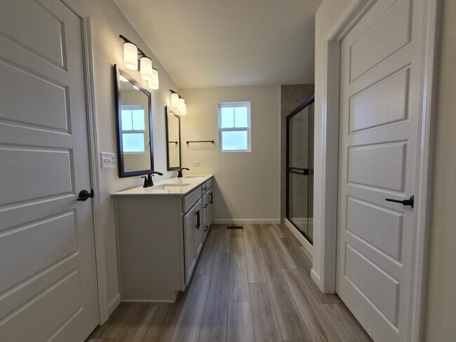 Building Photo - 24412 W Alexis Ln