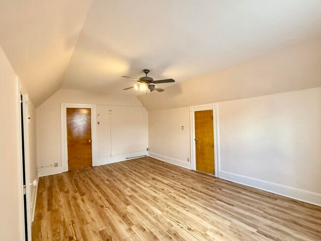 Building Photo - 347 Avenue C