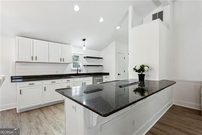 Building Photo - 2192 Spink St NW