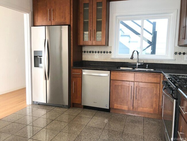 Building Photo - 2944 Taraval St