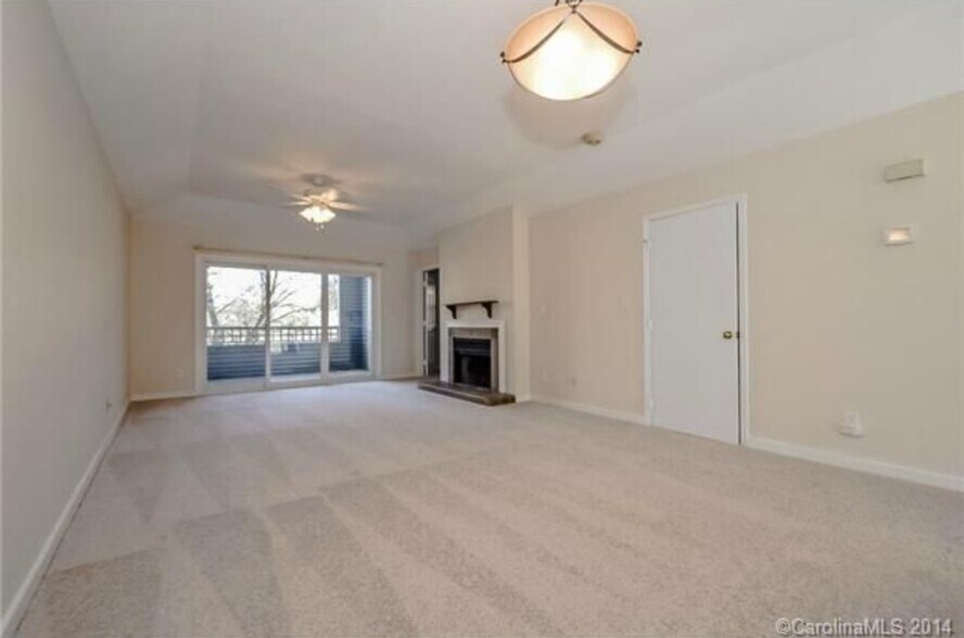 Main Room - 300 E Park Ave