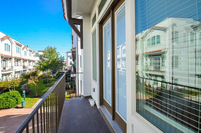 Building Photo - 1245 Bonner St