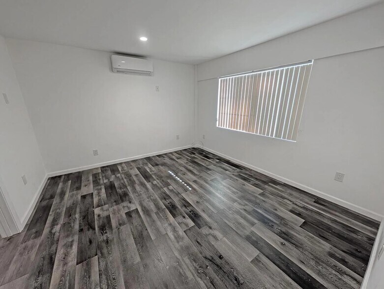 Building Photo - 4530 Whitsett Ave