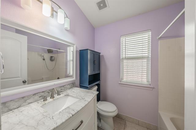 Building Photo - 8932 Sunny Hollow Dr