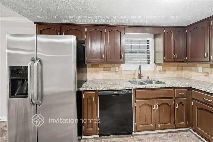Building Photo - 113 Carrollwood Dr