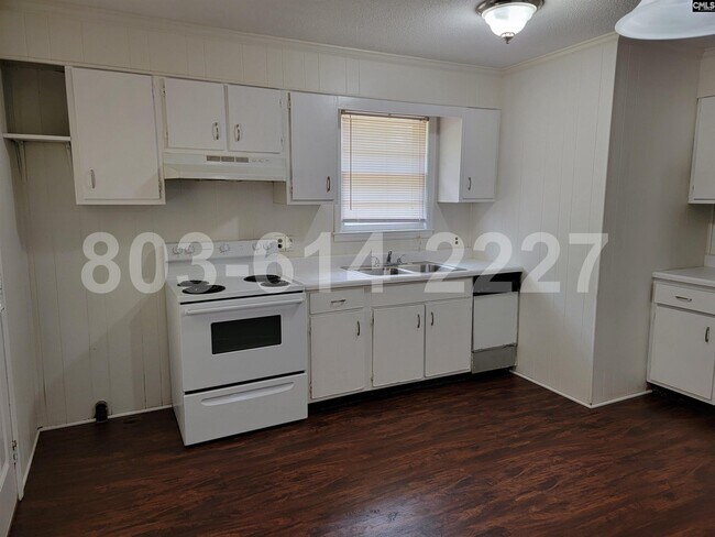 Building Photo - 129 Lisa Dr