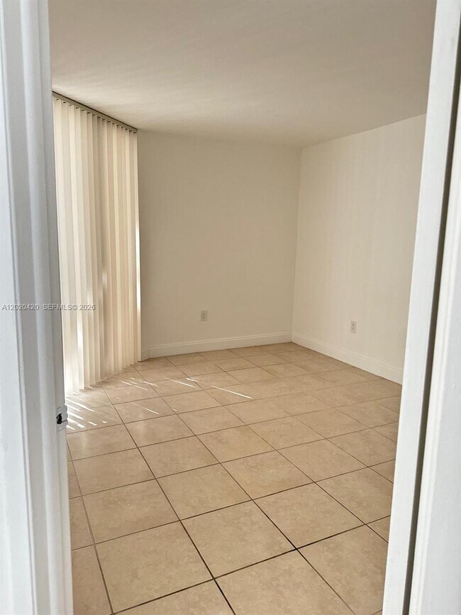 Building Photo - 8275 SW 152nd Ave