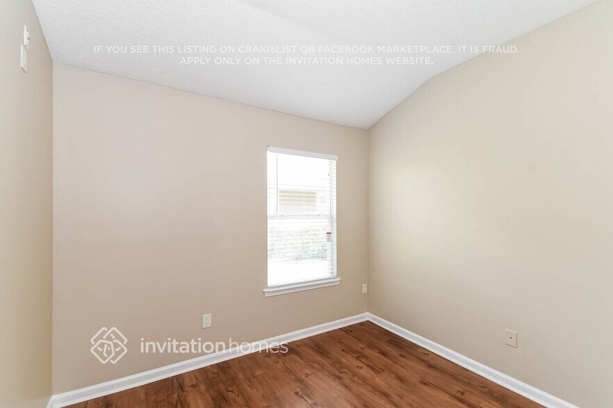 Building Photo - 1068 Moosehead Dr