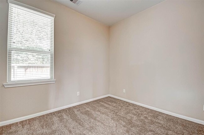 Building Photo - 26 Cheswood Manor Drive