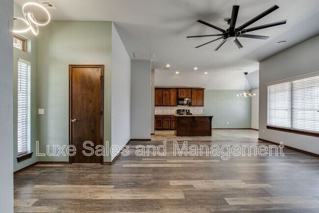 Building Photo - 1174 Misty Dr NW