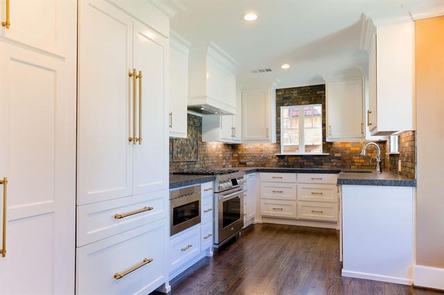 Building Photo - 5230 Homer St