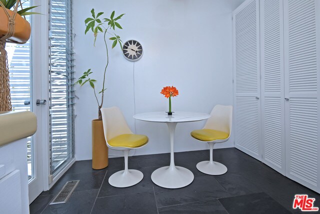 Building Photo - 3433 Shernoll Pl