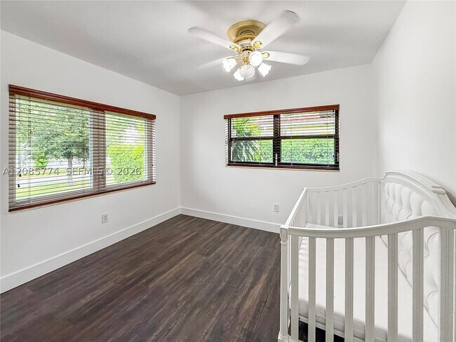Building Photo - 3128 Coconut Grove Dr