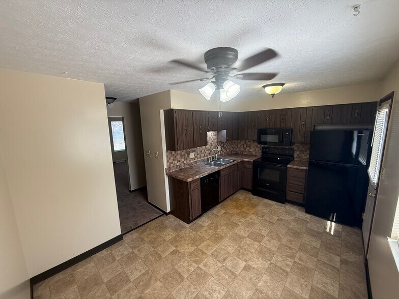 Primary Photo - 3193 Cedar Grove Pl S