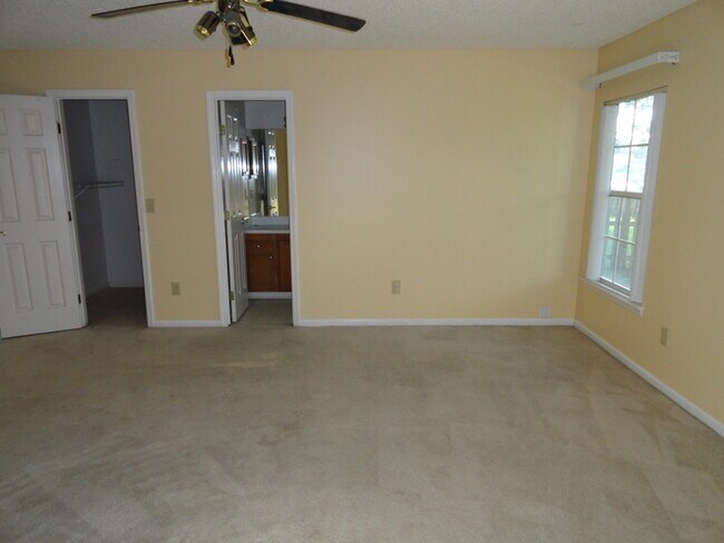 Building Photo - 4524 Crystal Brook Way
