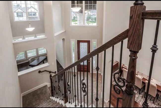 Building Photo - 17124 Chapman Lake Ct