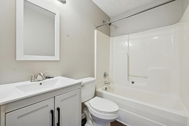 Building Photo - 216 Winters St