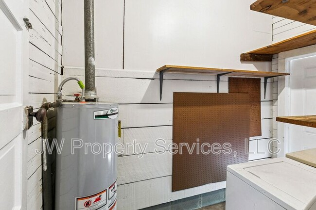 Building Photo - 4200-4202 5th St