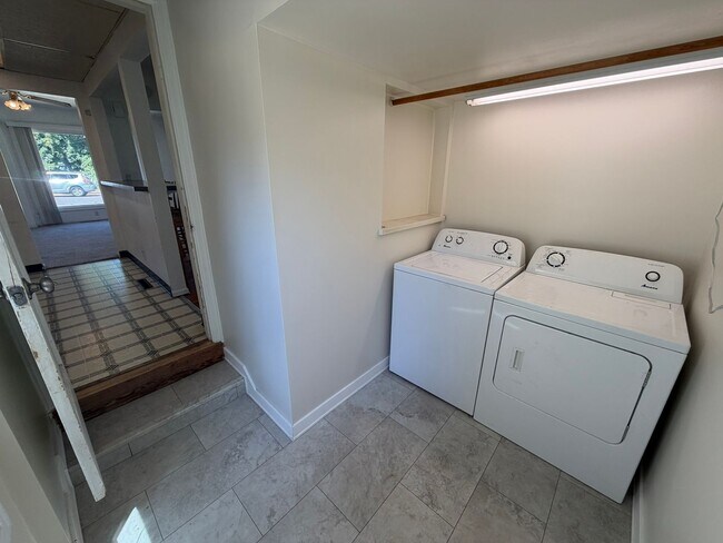Building Photo - 2 Bedroom with a garage with Large fenced yard!