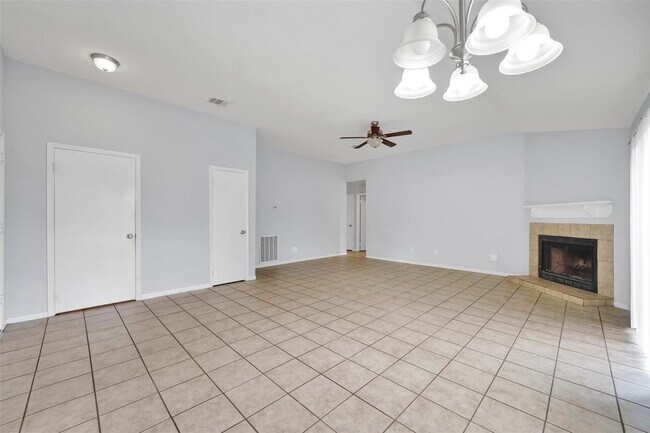 Building Photo - 2955 High Plains Dr