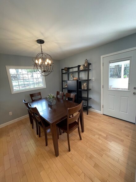 Building Photo - 7603 Cosgrove Pl