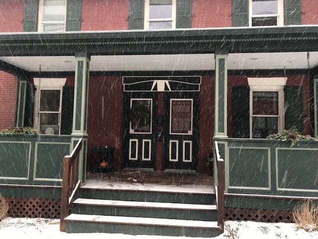 Building Photo - 56 Maple St