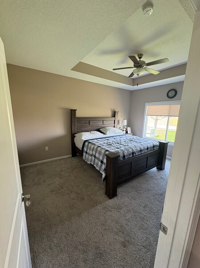Building Photo - 5668 Prairie Grass Dr