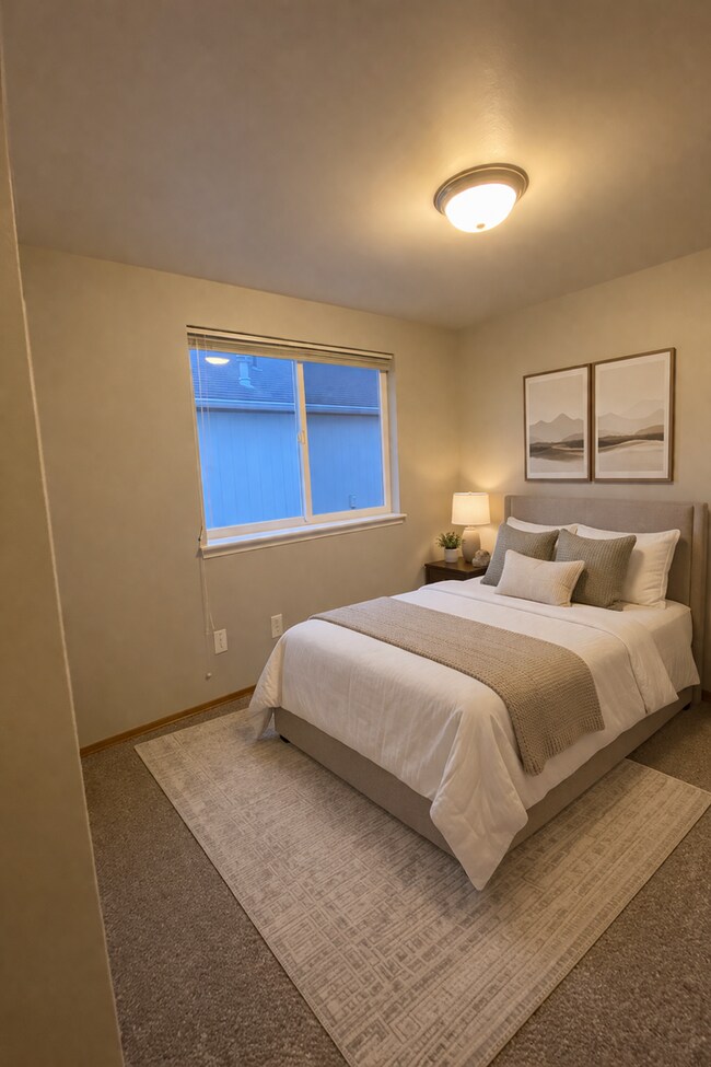 Building Photo - Peach111 (CWP)