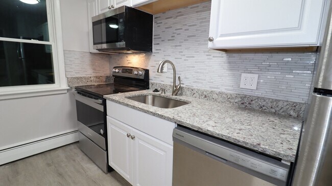 Building Photo - 139 Litchfield Pines Dr