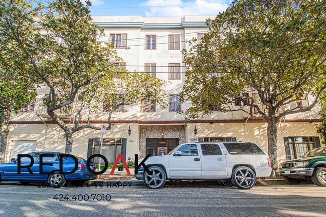 Building Photo - 836 Sanborn Ave