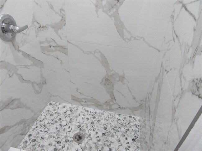 Building Photo - 524 3rd St N