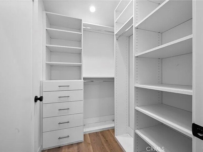 Building Photo - BRAND NEW 1BR + 1BA ADU / IN UNIT LAUNDRY ...
