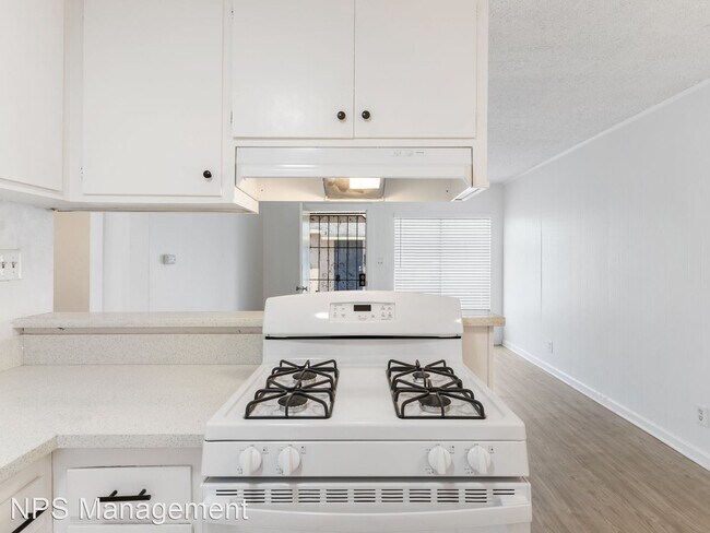 Building Photo - 3 br, 1 bath Apartment - 409 South Harris ...