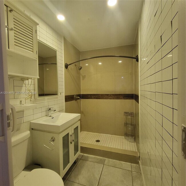 Building Photo - 315 NW 59th St