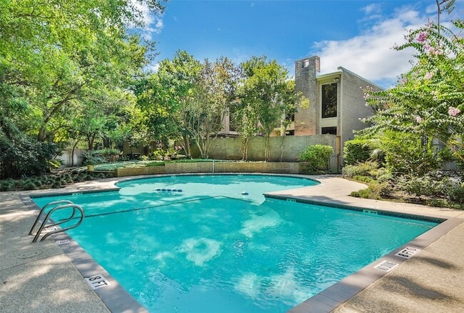 Building Photo - 15607 Memorial Dr