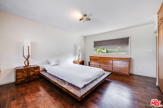 Building Photo - 2431 Carman Crest Dr