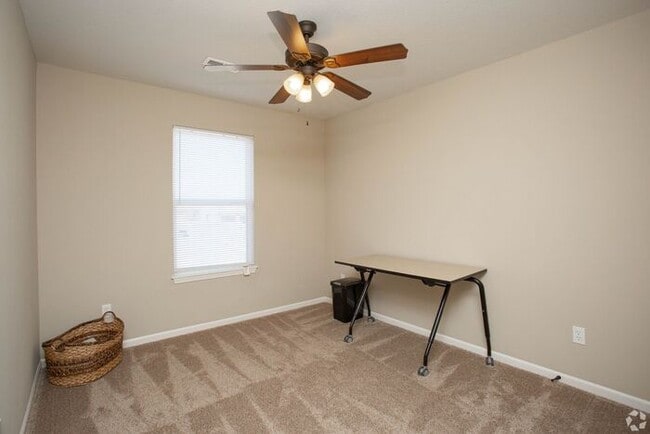 Building Photo - Serrano Townhomes with a finished basement...