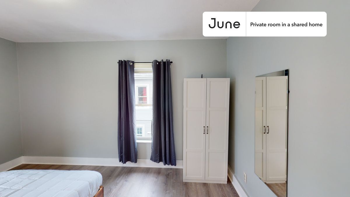 Building Photo - Room in Shared 7 bed/2 bath home in Allston