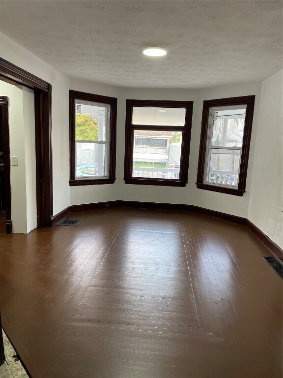 Building Photo - 507 Chenango St