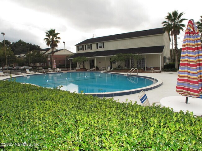 Building Photo - 4915 Baymeadows Rd